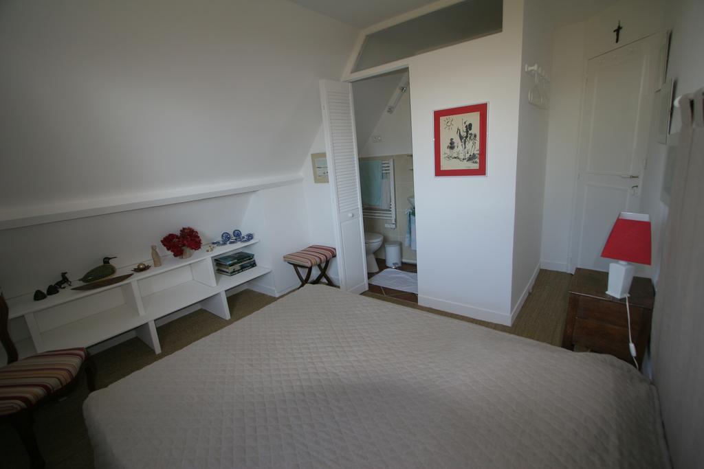 Chambre D'Hotes Les Champarts Tourville-la-Chapelle Ruang foto