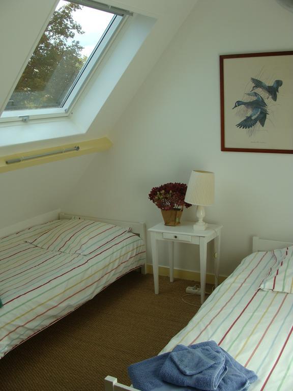 Chambre D'Hotes Les Champarts Tourville-la-Chapelle Ruang foto